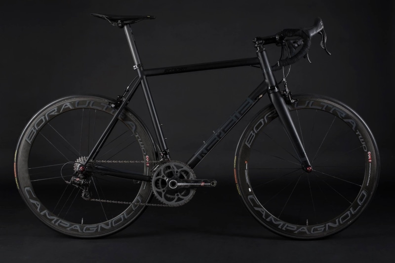 1080P, spoke, mode of transportation, road, abandoned, studio shot, black, night, transportation, carbon fiber , land vehicle, stationary, bicycle, metal