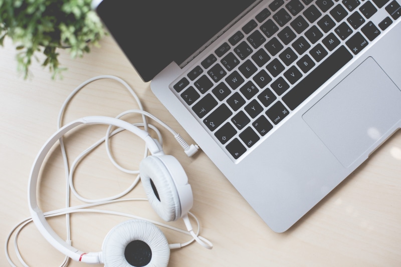 equipment, music, keyboard, pC, no People, communication, Flower, laptop, high angle view, computer network, listening, connection, table, wireless Technology