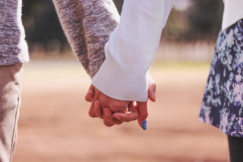 midsection, females, woman, positive emotion, men, caucasian Ethnicity, heterosexual Couple, limb, human body part, human Hand, man, bonding, holding, people