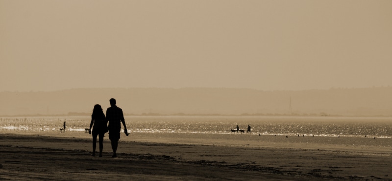 walking, date, summer, holding, togetherness, together, land, romance, people, nature, sea, hands, young, person, lifestyles, outdoors, sky, silhouette