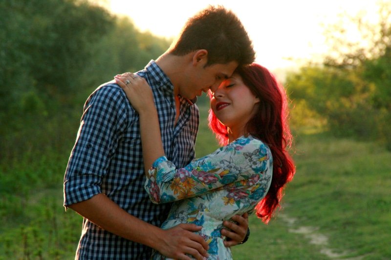 positive emotion, 4K, women, cheerful, affectionate, caucasian Ethnicity, lifestyles, heterosexual Couple, two People, waist up, embracing, woman, couple - Relationship