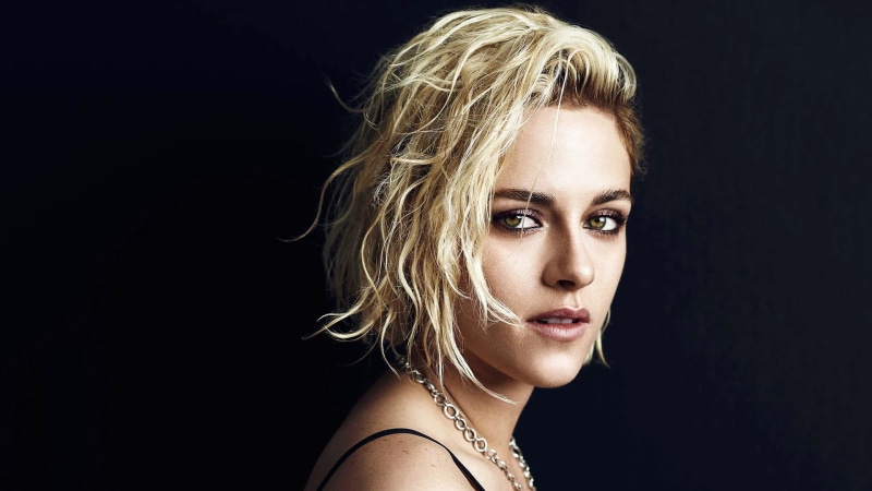 black background, body part, kristin, hair, studio shot, fashion, one person, 1080P, human body part, adult, jewelry, human face, blond hair, headshot