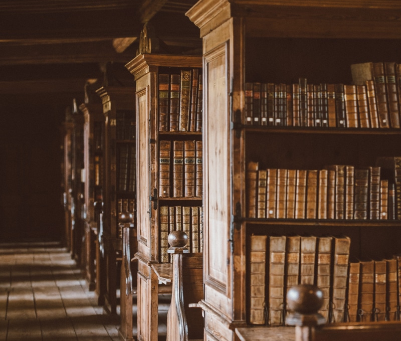 estantería, choice, the past, shelf, studying, large group of objects, wooden, books, library, publication, corridor, shelves, full, order, architecture