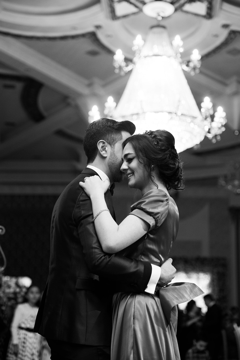 woman, young adult, couple, young men, 5K, black and white, couple - relationship, dance, emotion, embracing, male, heterosexual couple, photography, adult