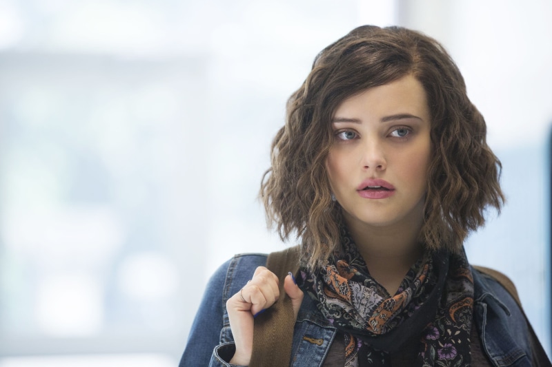 backpack, Katherine Langford, denim, Hannah Baker, 2K, woman, holding, blue, jacket, 13 Reasons Why