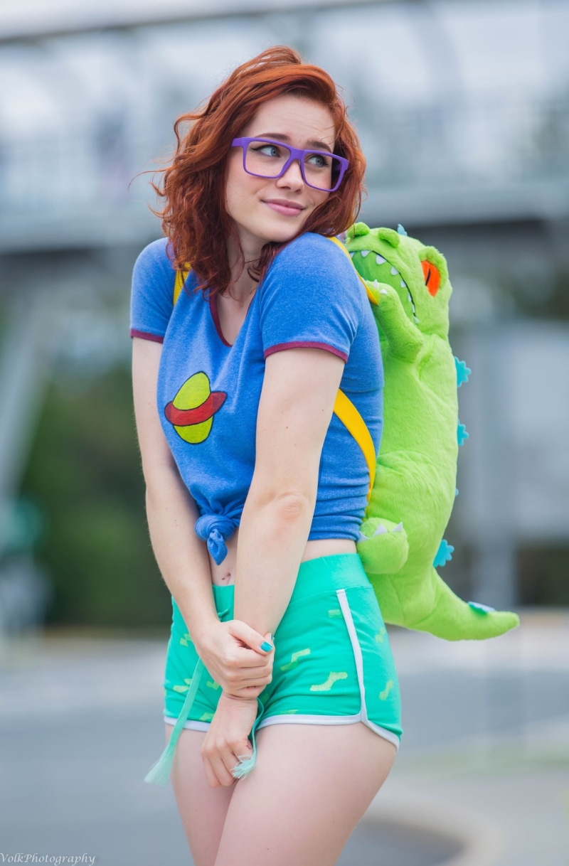 looking away, women outdoors, fake glasses, backpacks, model, 1080P, Nichameleon, belly, short shorts, women, painted nails, redhead, depth of field, cosplay