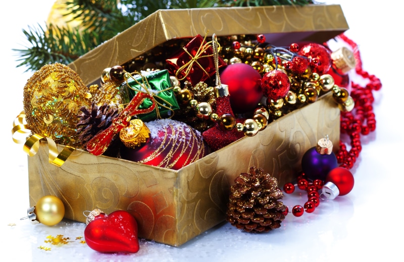 box, balls, box - Container, no People, decors, assorted, holidays, 2K, gift box, celebration, season, gift, indoors, New Year, white, close-up, shiny
