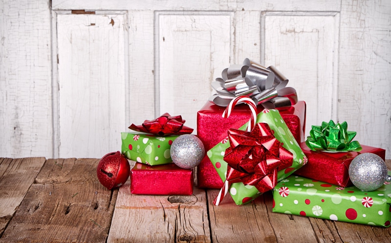 gift, wood - material, green, ribbon - sewing item, paper, Christmas, New Year, balls, indoors, box - container, red, food and drink, toys, no people, tape