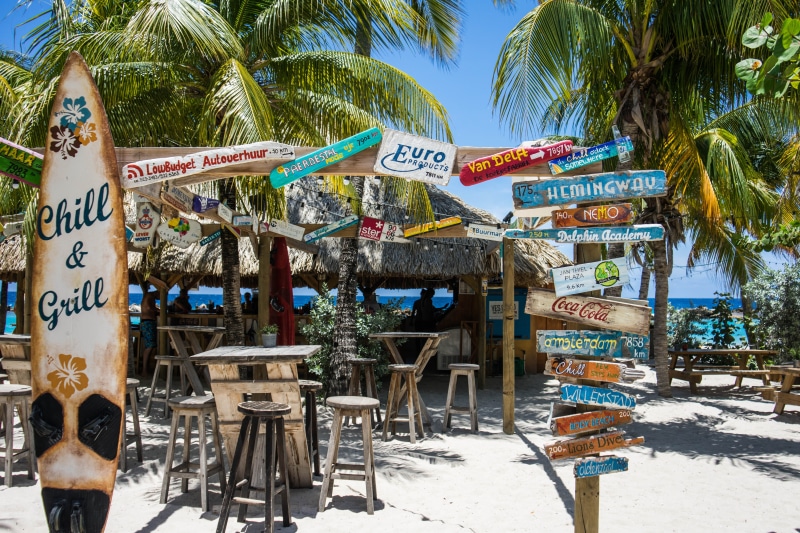 sign, tree, near, vacations, photo, outdoors, travel, island, tourism, sand, sunlight, landscape, holiday, tropical, 5K, willemstad, land, resort, day