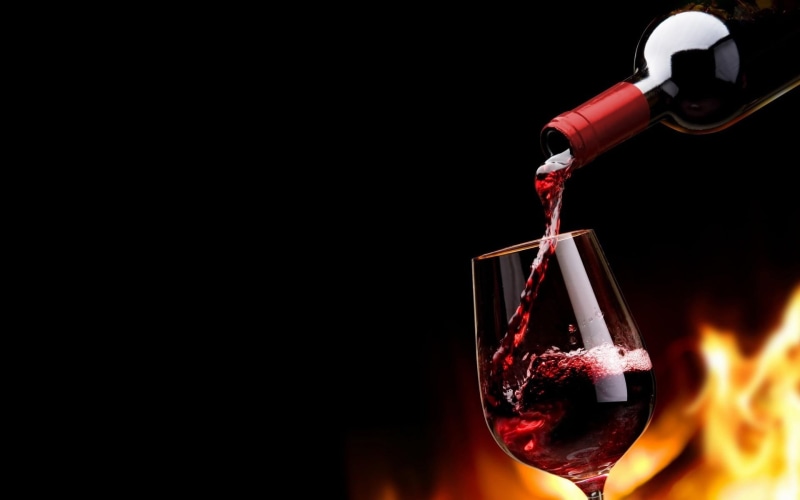clear, studio shot, wineglass, container, red wine, 1080P, fire, refreshment, black background, wine bottle, copy space, red, wine, drink, glass - material