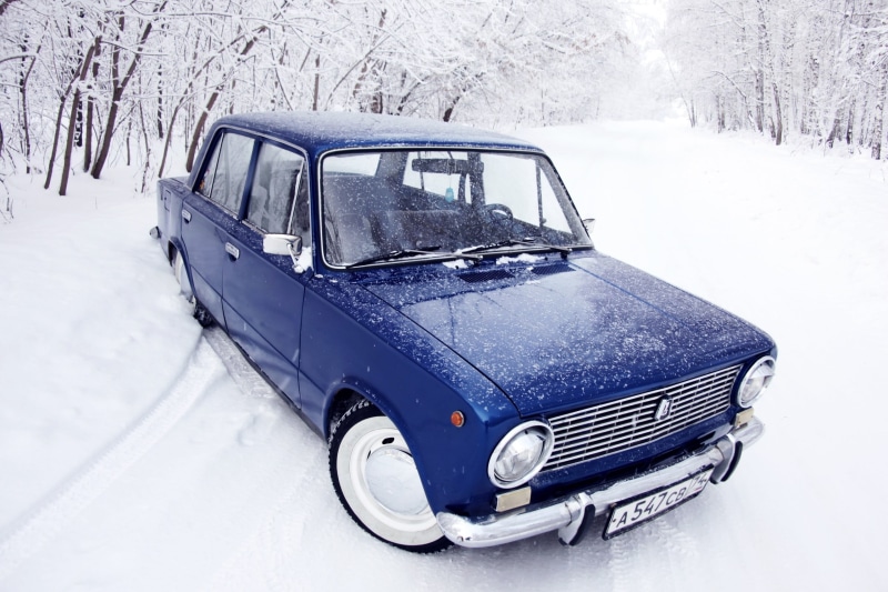 snowing, winter, stationary, nature, VAZ, Lada 2101, mode of transportation, blizzard, extreme weather, 2K, car, motor vehicle, snow, land vehicle, outdoors