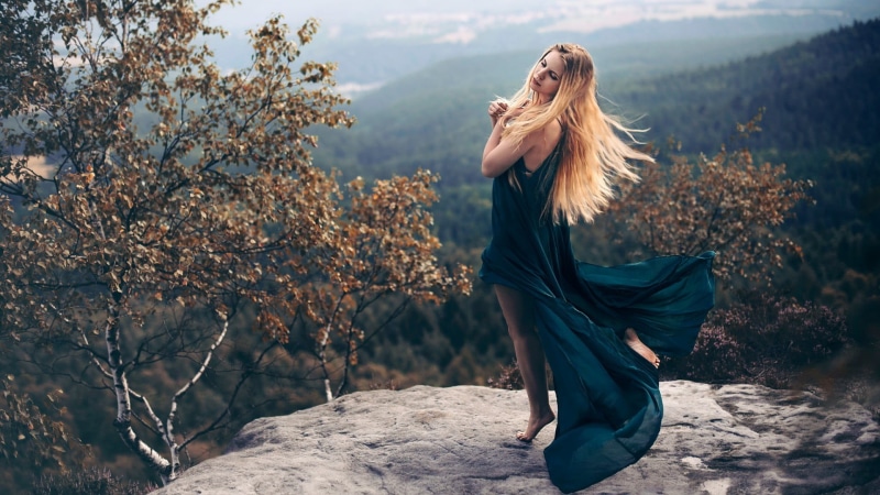women outdoors, brown, fashion Model, females, model, one Person, tree, women, looking, leisure activity, fall, teal, nature, summer, joy, lifestyles, heart