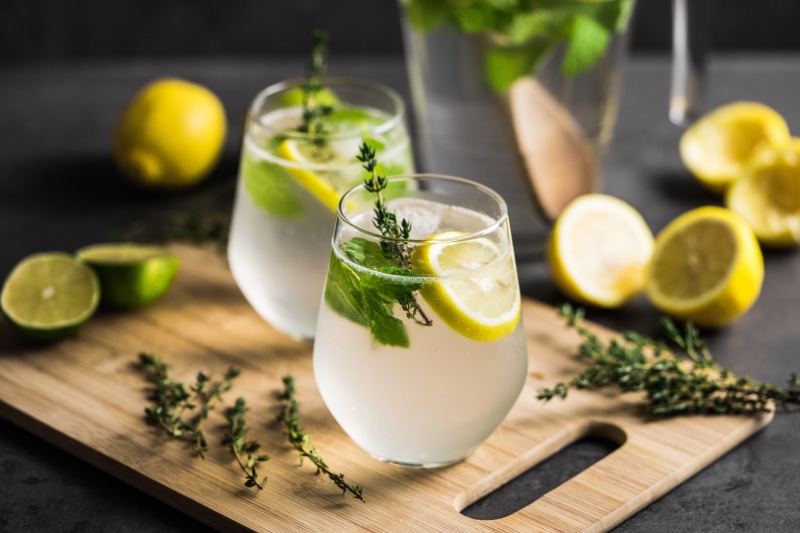 healthy eating, wellbeing, vitamins, mojito, top, citrus fruit, freshness, no people, wood - material, leaf, household equipment, kitchen, lemon, drink