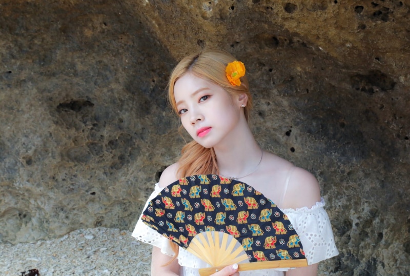 looking, twice dahyun, front view, girls, portrait, casual clothing, lifestyles, day, leisure activity, Asian, looking at camera, females, hairstyle, Twice