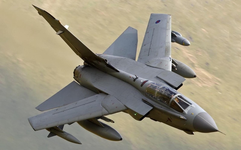 airplane, vehicle, jet, plane, army, fighter, air force, fighter plane, day, jet fighter, mode of transportation, aircraft, speed, transportation, motion