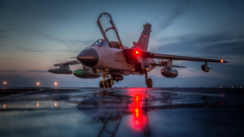 panavia tornado, reflection, aircraft, jet aircraft, 4K, warplane, fighter aircraft, airplane, aviation, sky, air force, military aircraft