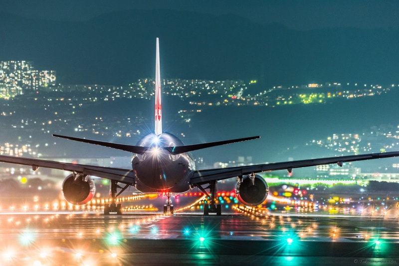 landing - Touching Down, taking Off, technology, travel, flying, tourism, airplane, speed, mode of transportation, aerospace Industry, Osaka, Japan, nature