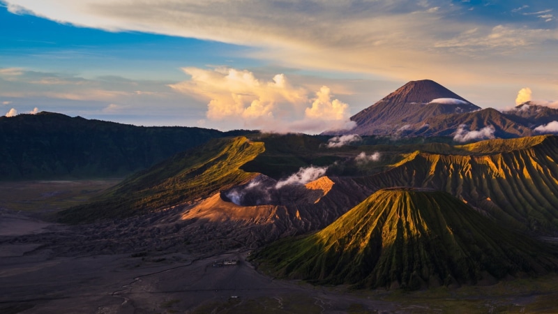green, Tengger, Java, volcanic caldera complex Tenger, mountain, Indonesia, volcanic, active volcano Bromo, 1080P