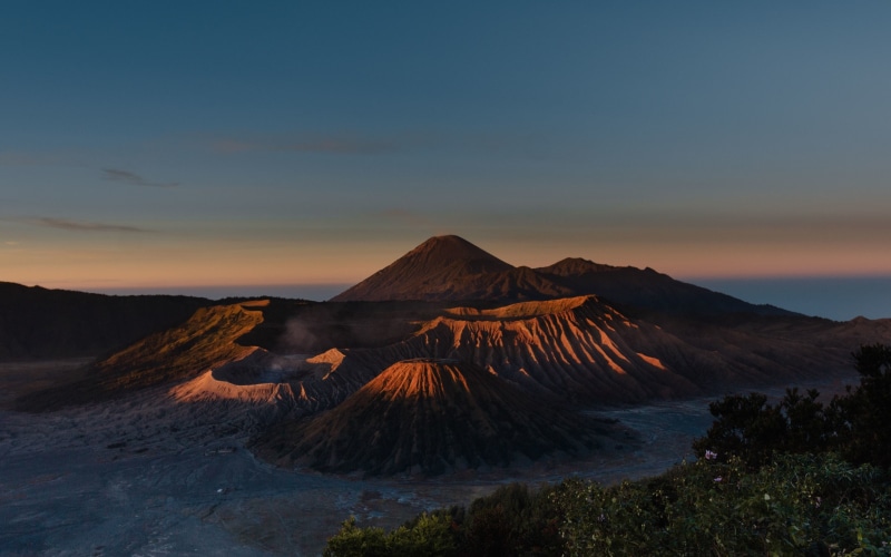 travel destinations, physical geography, landscape, no people, volcano, Mount Bromo, 4K, mountain peak, mountain, tranquil scene, outdoors, non-urban scene