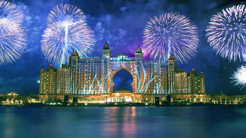 christmas, firework display, 4K, reflection, fireworks, travel, dubai, travel destinations, firework - man made object, no people, building exterior, nature