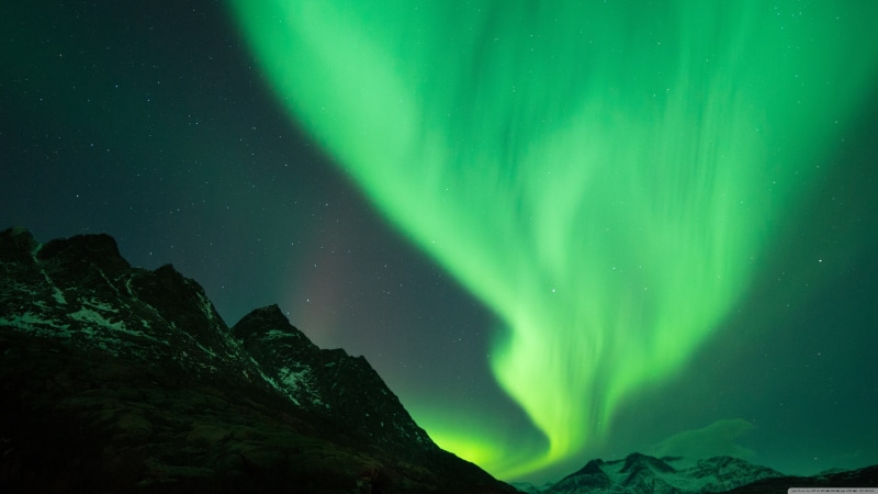nature, constellation, sky, snow, hiking, dark, tranquil scene, astronomy, borealis, light - Natural Phenomenon, green color, tranquility, astrology, beauty In Nature