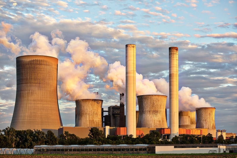 cooling tower, industry, energy, power supply, environmental issues, built structure, nature, industrial district, old building, smoke stack, heavy industry