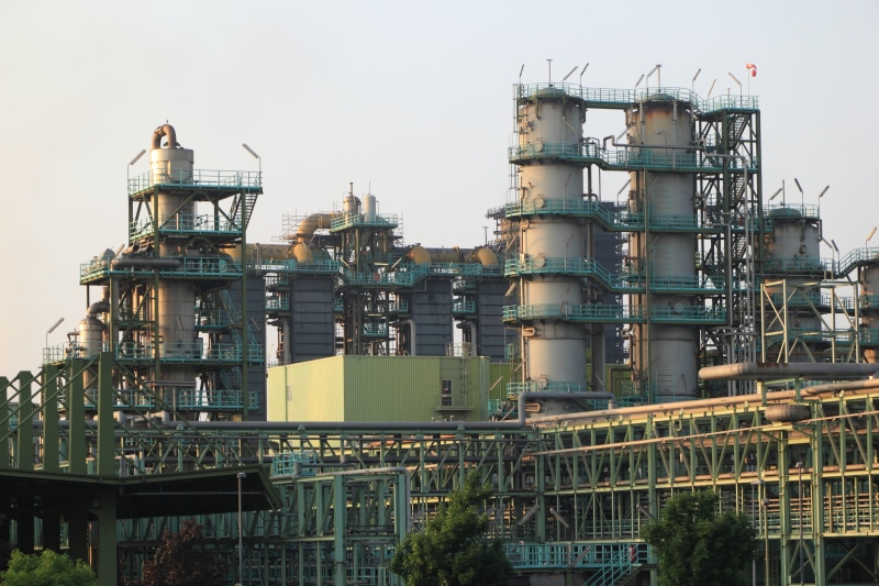 environment, petrochemical plant, clear sky, day, chimney, industrial equipment, 4K, chemical Plant, oil refinery, factory, no people, smoke stack, oil Industry