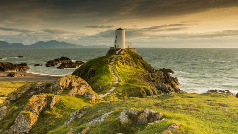 ty mawr lighthouse, architecture, building exterior, twr bach lighthouse, stairs, landscape, nature, built structure, guidance, cliff, lighthouse, grass
