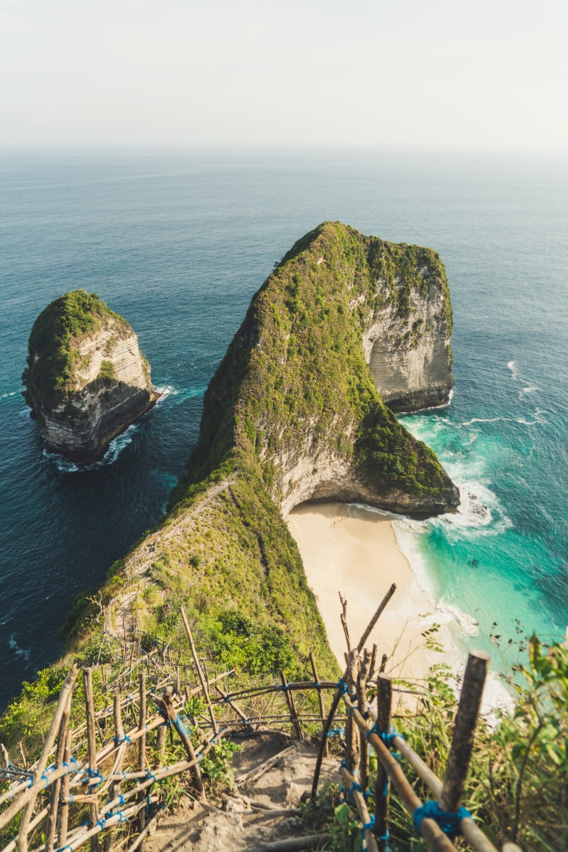 nusa penida, sand, blue, vacations, wave, famous Place, summer, glow, travel, scenics, cliff, beach, outdoors, download, penida, coastline, sky, beside