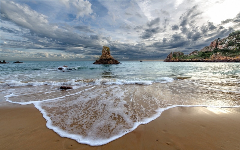 formation, land, water, beach, tranquil scene, sand, day, nature, idyllic, cloud - sky, sky, cliff, motion, sport, seashore, sea, scenics - nature, horizon over water