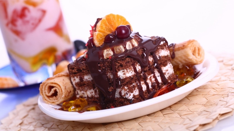 focus on foreground, freshness, cake, food and drink, sweet, cherries (food), dessert, food, close-up, healthy eating, indulgence, plate, roll, chocolate