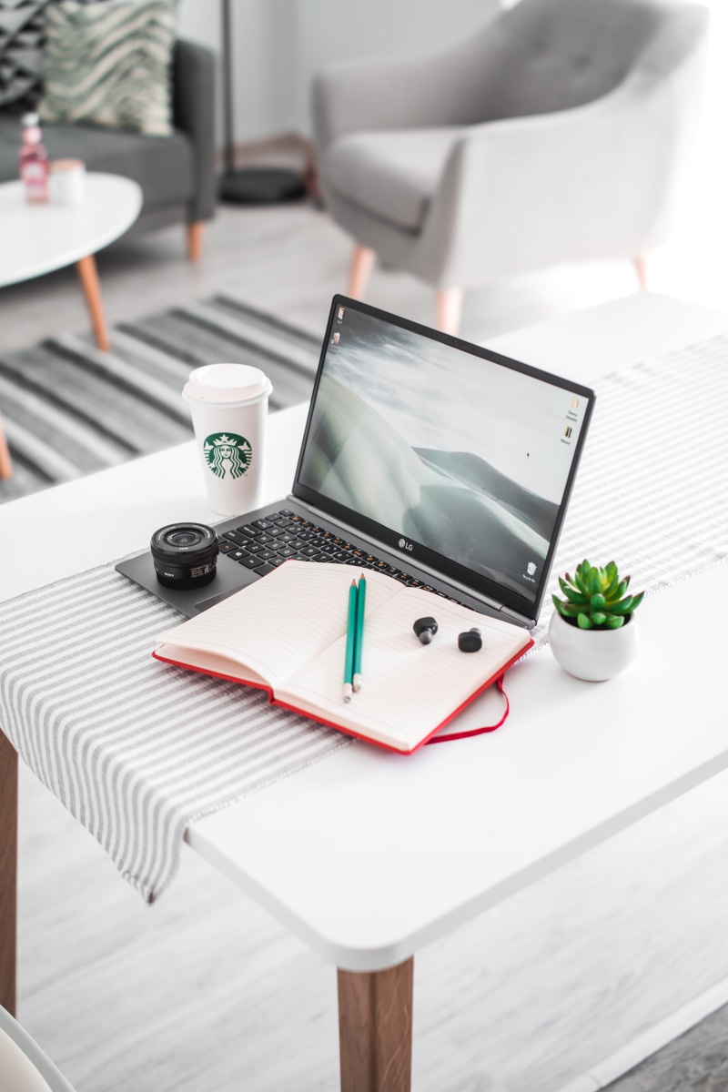 minimal, table, 5K, equipment, notepad, silver, desk, carpet, interior design, white, indoors, coffee, architecture, working, digital Tablet
