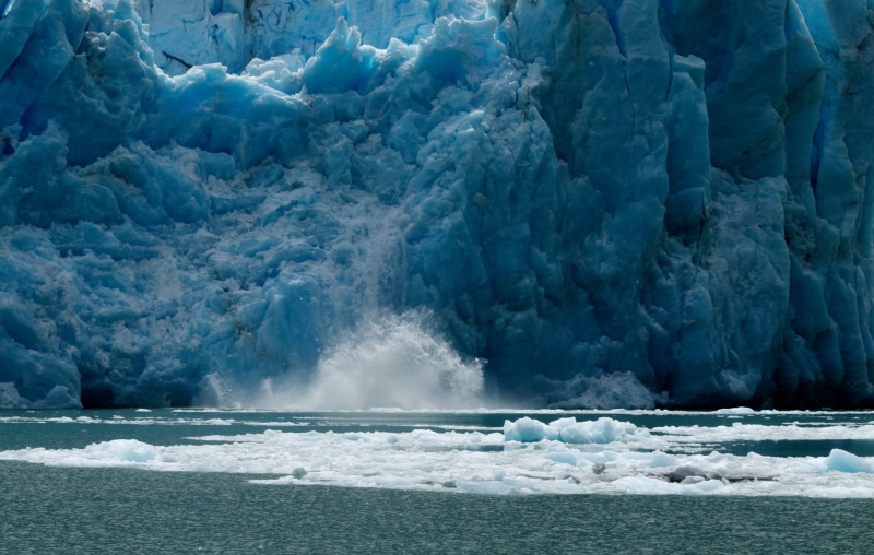 motion, lagoon, sea, splash, cold, lake, 2K, landscape, power, blue, glacier, whit, frozen, ice, nature, power in nature, breaking, environment, day, cold temperature