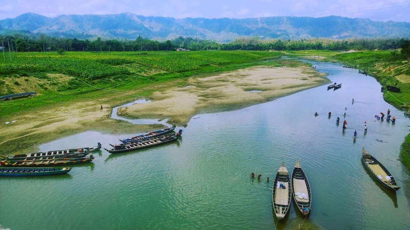group of people, river, large group of people, plant, agricultural machine, transportation, tranquility, nice one, men, land, architecture, green rever