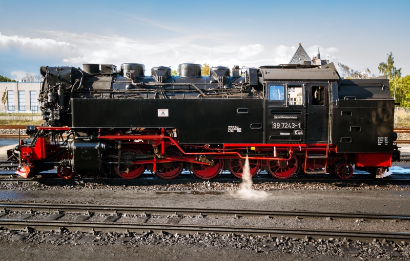 narrow gauge railway, mode of transportation, sky, steam locomotive, outdoors, track, station, train, cloud - sky, nature, historically, public transportation