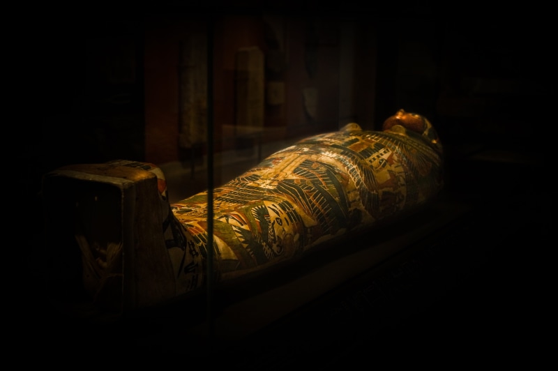 5K, die, representation, architecture, tutanchamon, egypt, tomb, archaeology, death, brown, golden, pyramid, mask, dark, close-up, book, mummy, valley