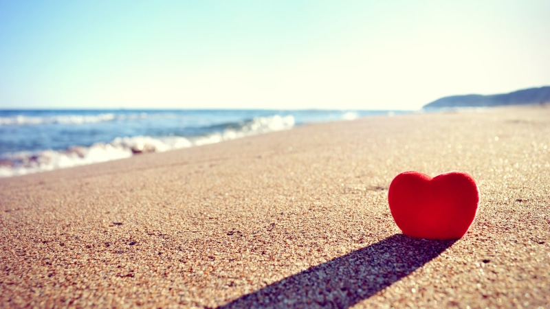 valentines day - holiday, emotion, leisure, man, portrait, adult, outdoor, vacation, copy space, scenics - nature, beauty in nature, sea, happiness, summer