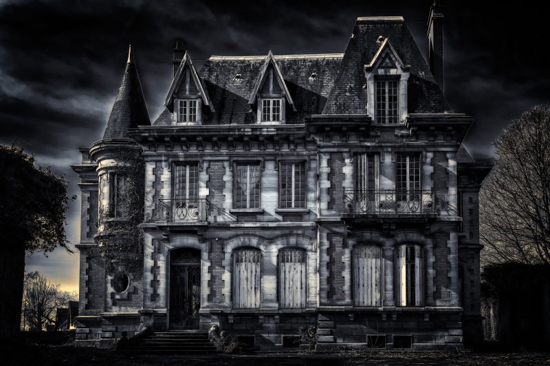 architecture, 5K, grey, haunted house, history, sky, spooky, dangerous, villa, leave, property, lost places, historically, belief, manor house, facade