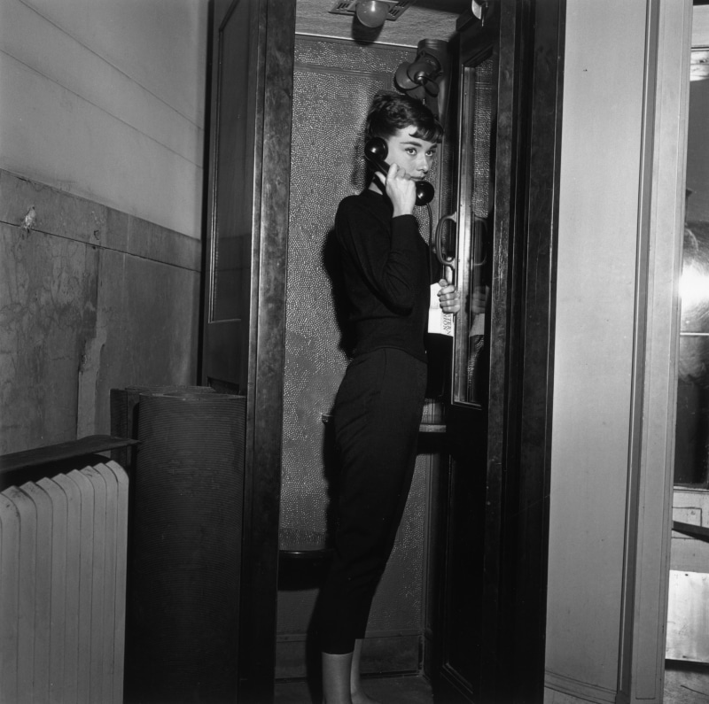 real people, door, one person, full length, actress, architecture, adult, beautiful woman, young men, monochrome, indoors, Audrey Hepburn, lifestyles, entrance