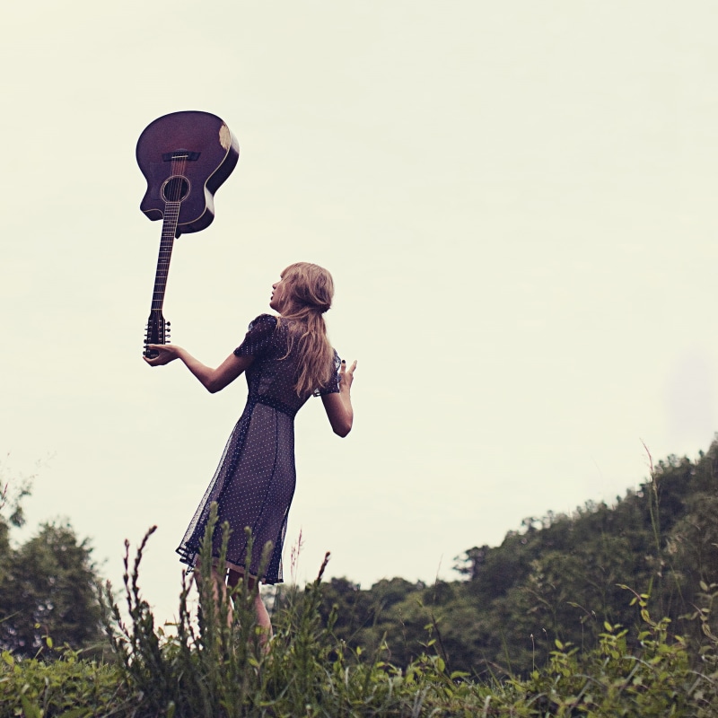 singer, photoshoot, Taylor Swift, photographer, guitar, dress, pose, nature, 1080P, Red, the sky, Sarah Barlow, album, music