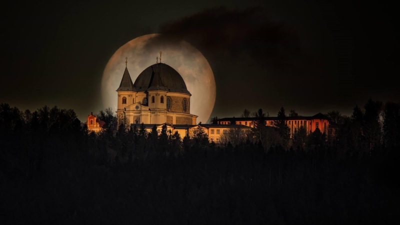 place of worship, travel destinations, evening, supermoon, night, nature, europe, tree, photography, moon, 1080P, plant, hostyn, basilica, history, silhouette