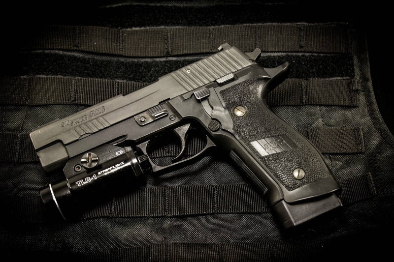 flashlight, trigger, machine gun, danger, military, 2K, army, communication, risk, indoors, bullet, pistol, isolated, close-up, no People, automatic, weapon