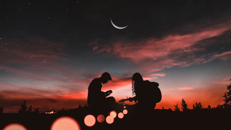 Playing guitar, Couple, 5K, Silhouette, 5K, Half moon, Sunset, Romantic
