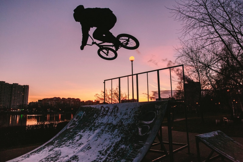 nature, bike, photo, tree, real people, riding, extreme sports, motion, leisure activity, land vehicle, sky, skill, mode of transportation, silhouette