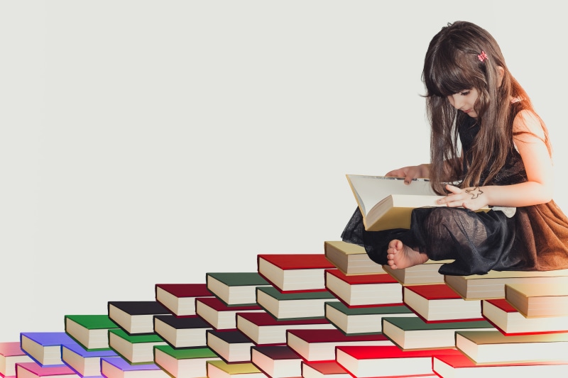 education, knowledge, indoors, casual clothing, young women, lot, beautiful, women, long hair, people, reading, copy space, female, learn, book, intelligent