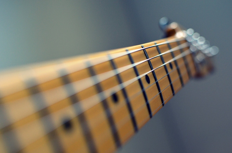 guitar, 720P, music, woodwind instrument, entertainment, musical Instrument, chord, neck, musical, rock, hands, string Instrument, leisure, close-up, musical Instrument String