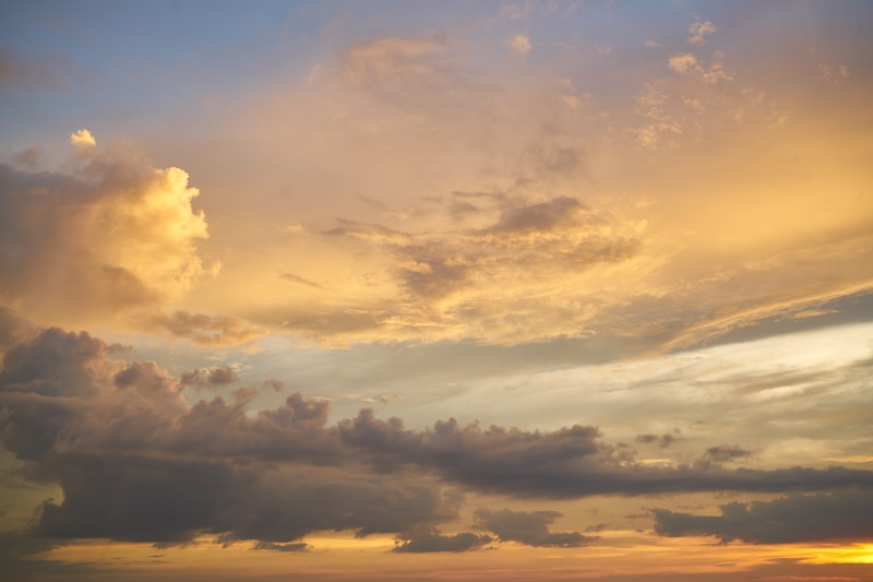 spacious, 8K, environment, sunset, photography, environmental, summer, cloudscape, tranquility, composition, white clouds, vivid color, tranquil scene