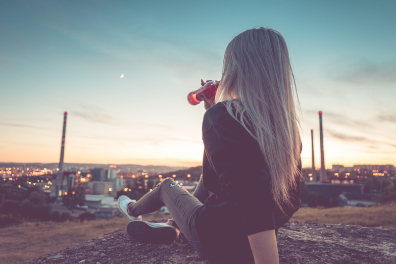 young, young adult, relax, enjoying, beautiful woman, one person, sky, evening, real people, people, young women, drinking, wireless technology, nature