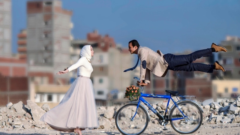 love, bridegroom, city, wedding dress, young adult, adult, architecture, lovers, 1080P, wedding, couple, transportation, bicycle, bride, Arabian, women