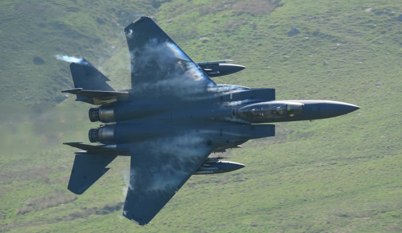 on the move, fighter plane, low level, aviation, jet, airplane, training, pilot, fighter, plane, air force, outdoors, field, 5K, single object, mach loop